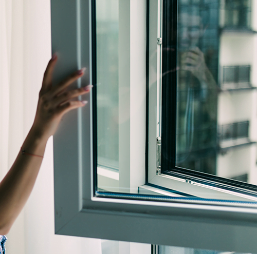 Kapı ve pencereler neden kapanmaz ve zorlanır ?